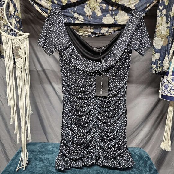 🆕 PRETTYLITTLETHING | Black Polka Dot Mesh Ruched Frill Hem Dress size 12 - Picture 4 of 11
